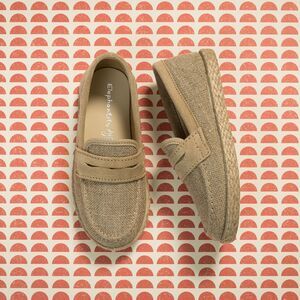 NEW IN BOX ELEPHANTITO Loafer Espadrille Beige 26